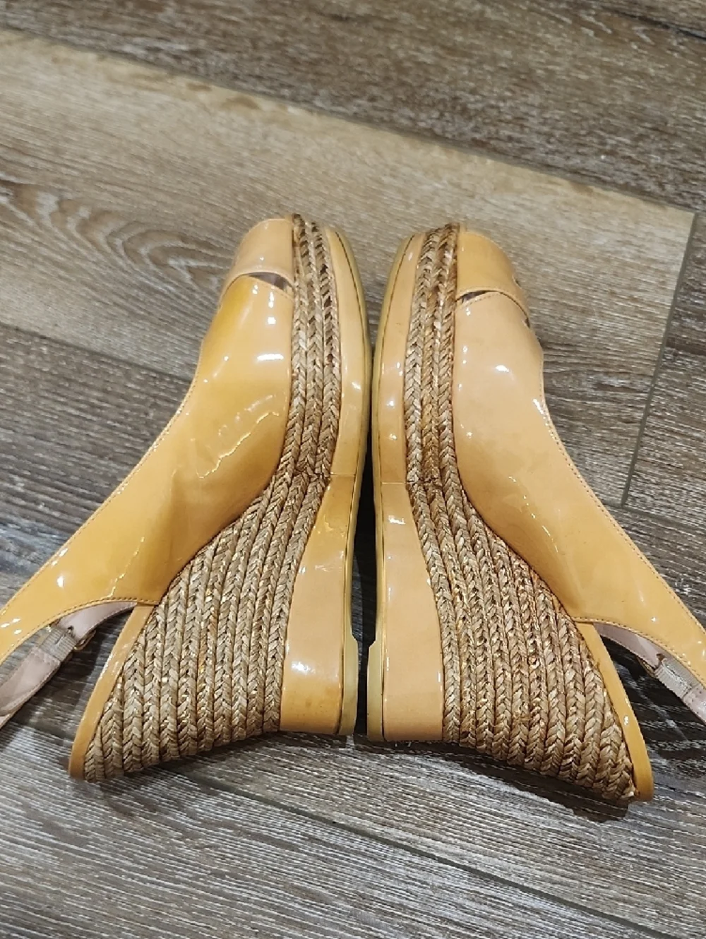 Stuart Weitzman Nude Peep Toe Patent Leather Espadrille Wedge Slingbacks Luxury